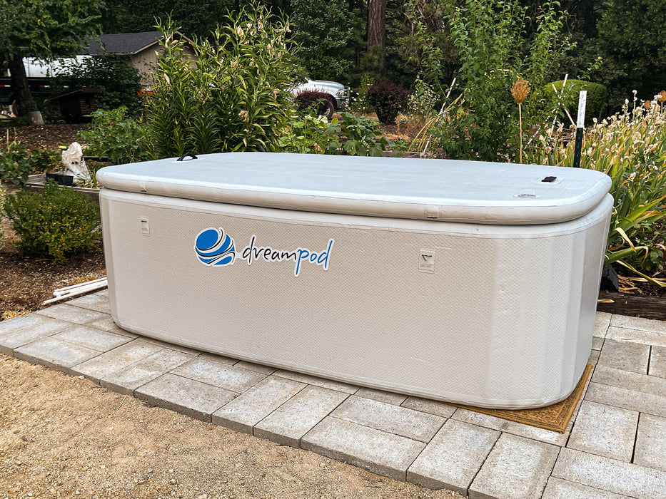 The Dreampod Home Pro Flex is an innovative float tank designed for home use, incorporating advanced PVC-inflatable technology and supreme float pod hardware. The Home Pro Flex features an inflatable, reinforced tub design, utilizing the same technology found in modern stand-up paddle boards.