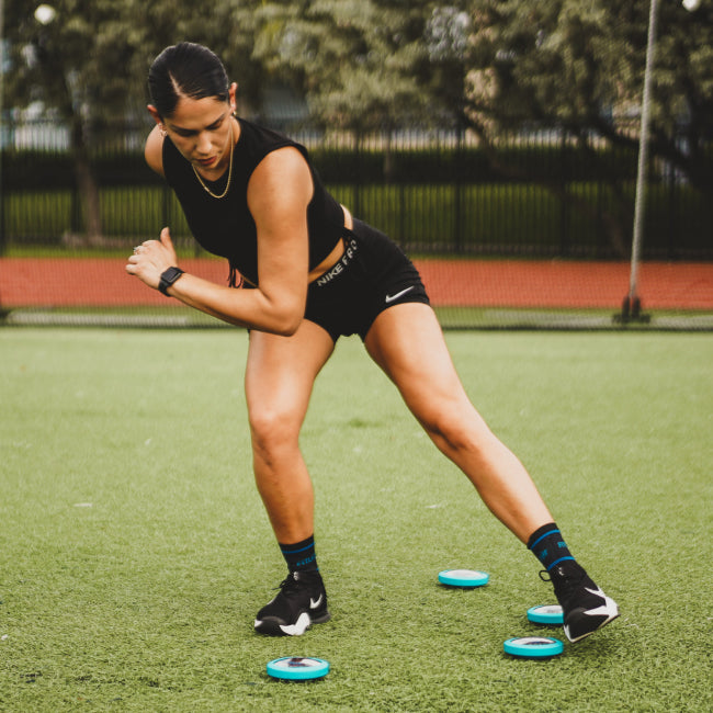 The FITLIGHT® system is a wireless LED lights system designed for elite reaction and cognitive training. Patented sensors register both impact (touch) and motion. Lights are incredibly durable and flexible, and the system can be used indoors or outdoors up to 50M-75M away from the device. Accessories include velcro attachments, charging cables, and a carrying bag for portability. Operated with a subscription-free App, users can customize and choose from over 30 preprogrammed drills in 8 categories